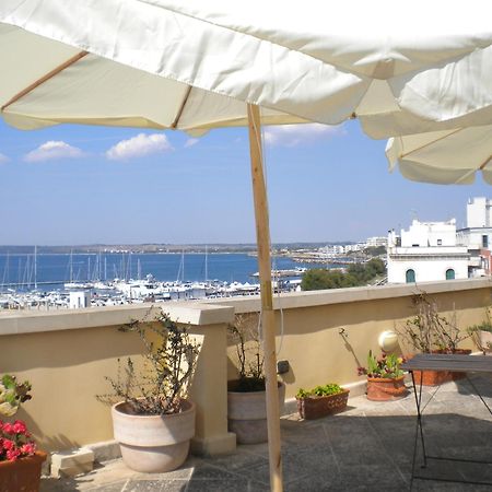 Palazzo Vergine - By Inside Salento กัลลีโปลี ภายนอก รูปภาพ