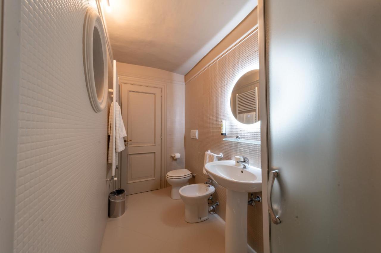 Palazzo Vergine - By Inside Salento กัลลีโปลี ภายนอก รูปภาพ